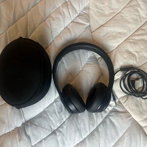 Beats Solo 3 Wireless Headphones in Black